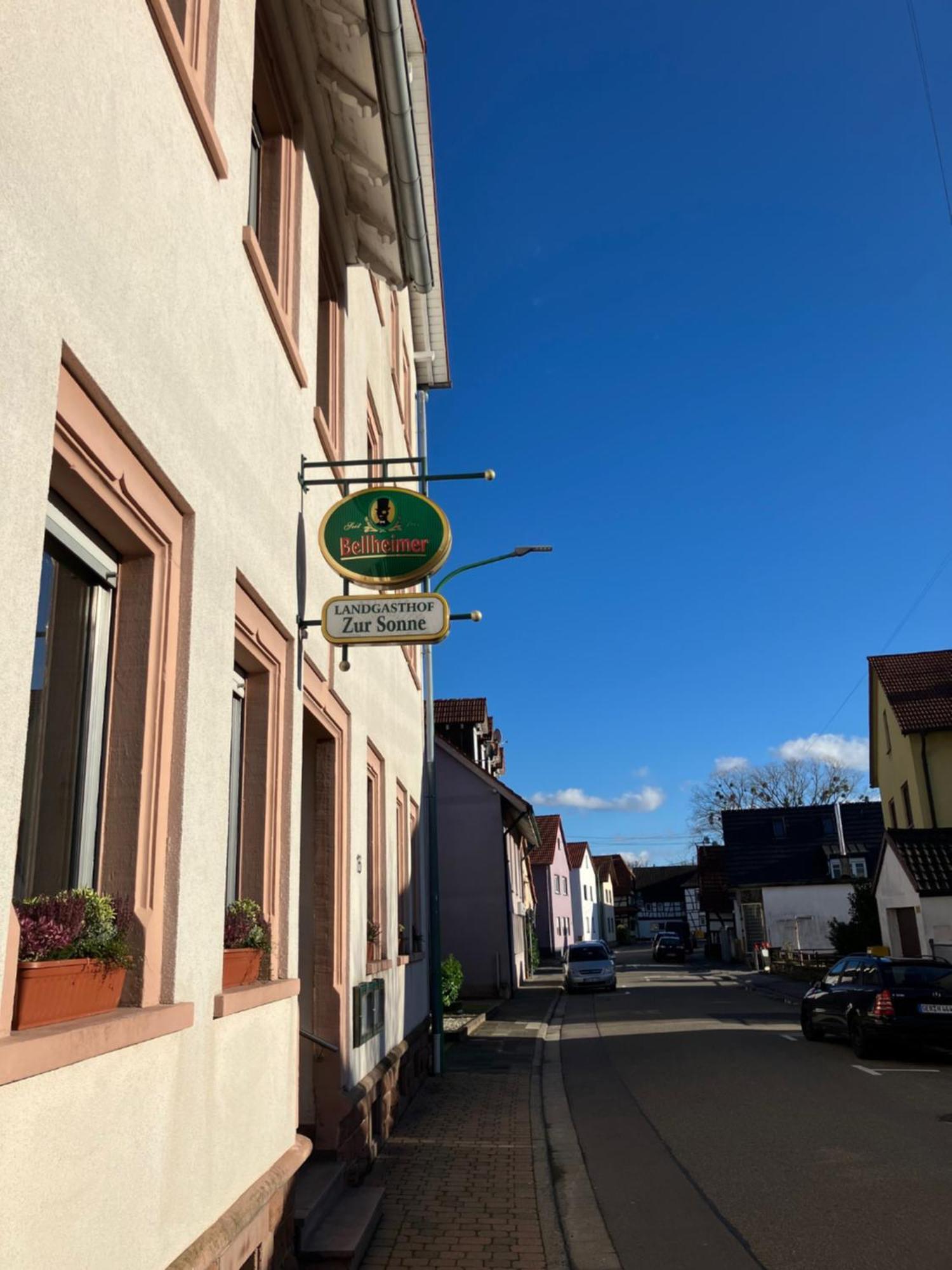 Landgasthof Zur Sonne I Hotel & Restaurant Neuburg am Rhein Exterior foto